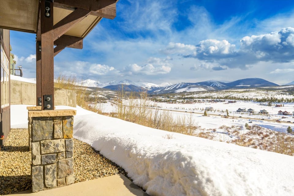 Patio, Natural landscape, Winter, Mountain view