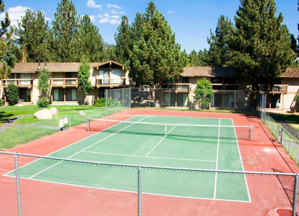 Villa De Los Pinos #33 Year-Round Activities House in Mammoth Lakes