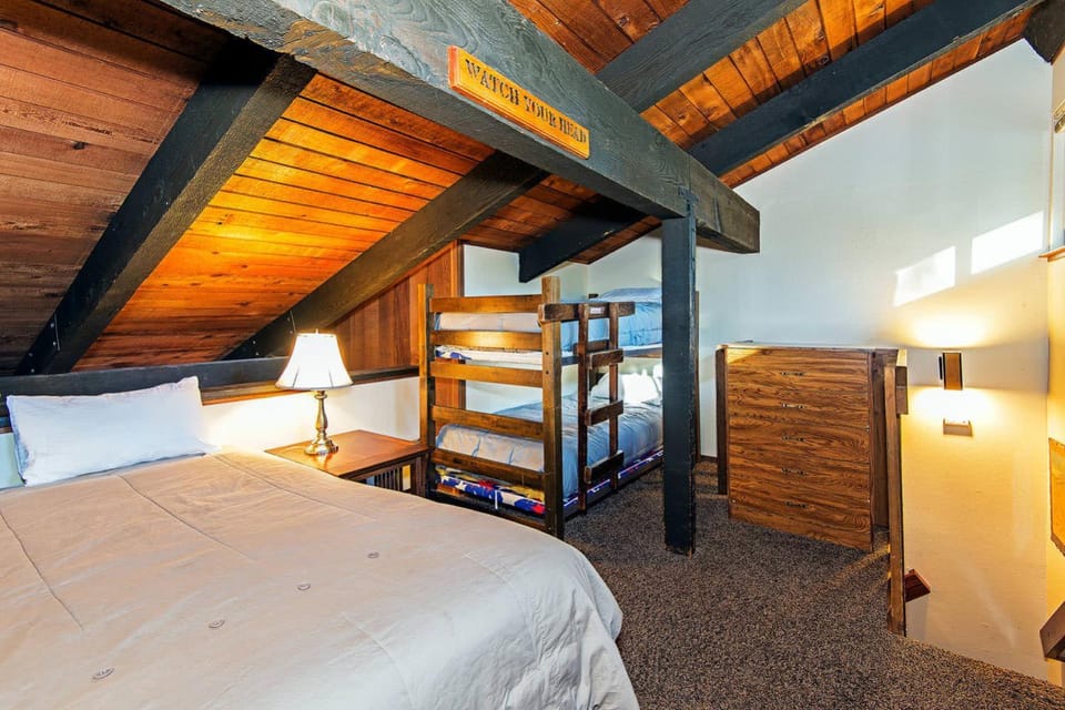 Horizons 4 - Year-Round Outdoor Activities House in Mammoth Lakes