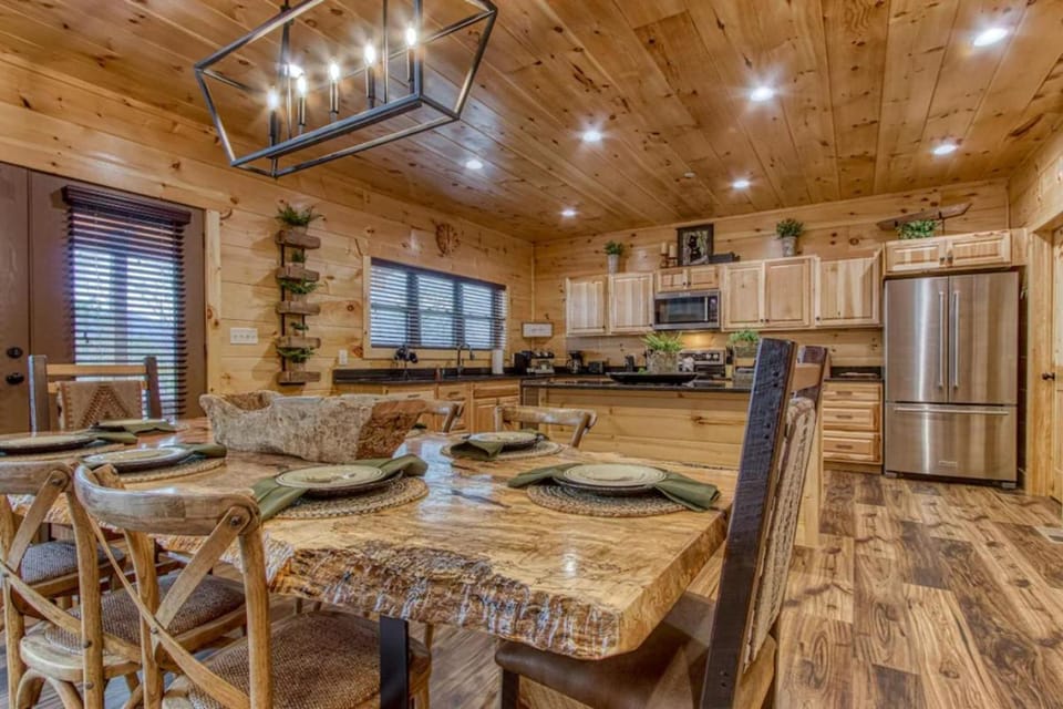 Sweet Mimosa Lodge by Avada Properties House in Sevier County