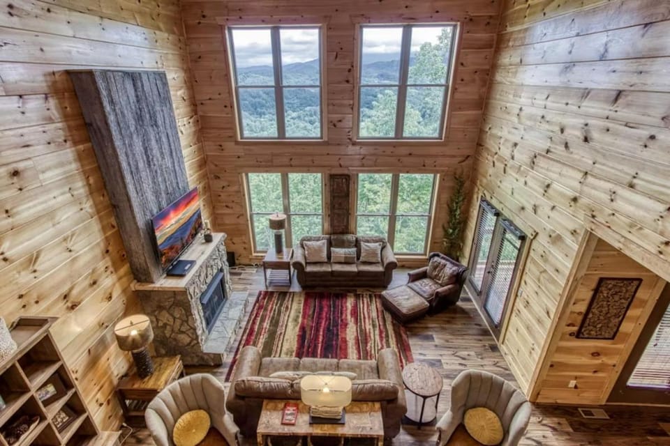Sweet Mimosa Lodge by Avada Properties House in Sevier County