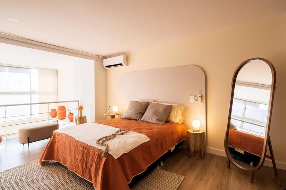 Bed, Photo of the whole room, Bedroom, air conditioner