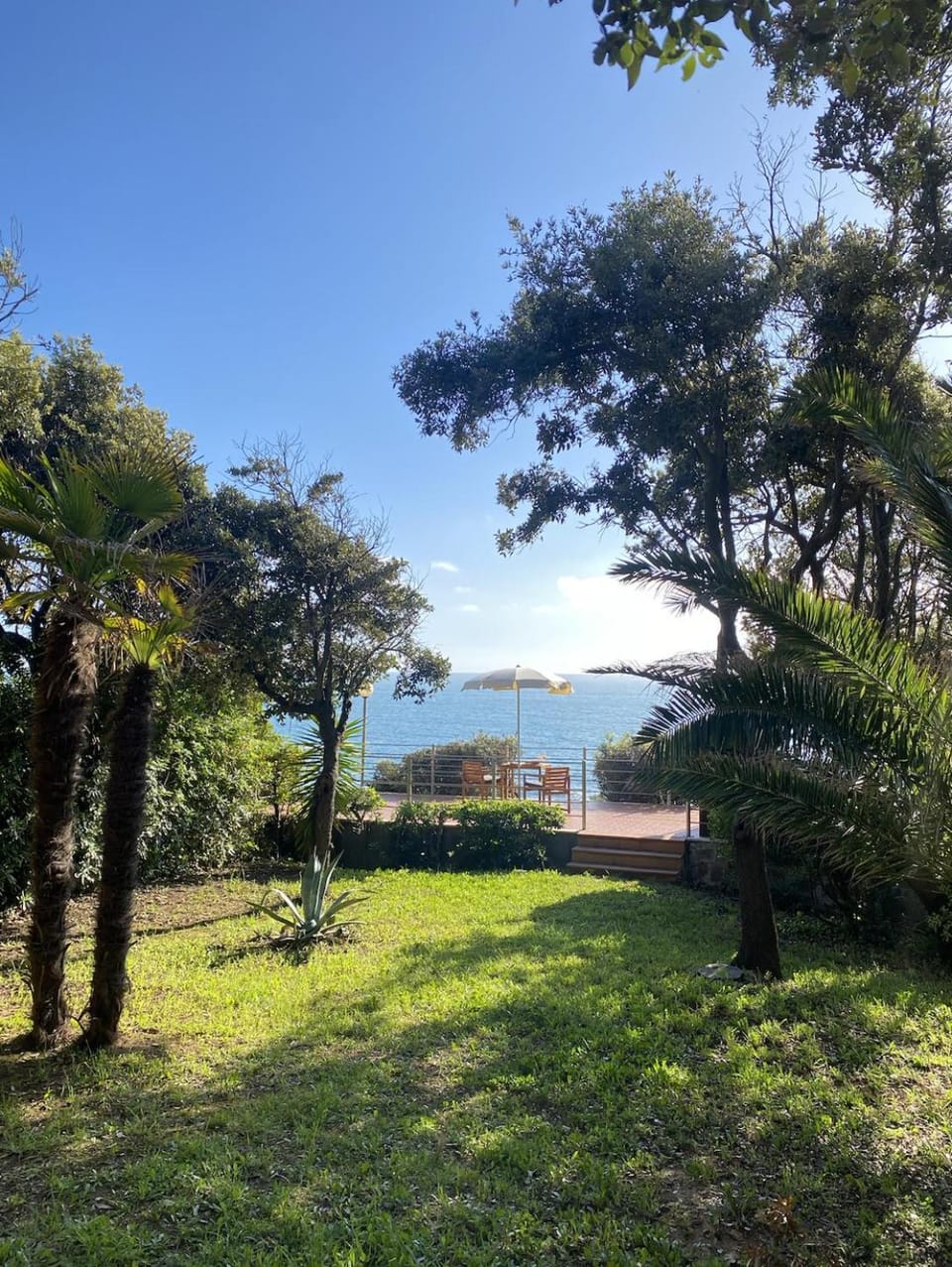 Tuscan seafront apartment with private access to sea Apartment in Tuscany