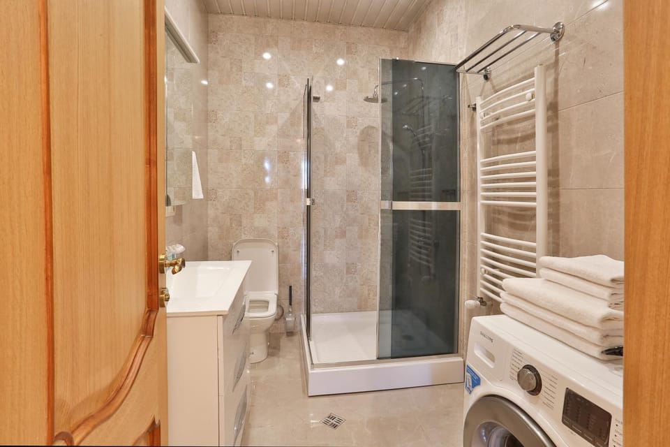 Shower, Bath