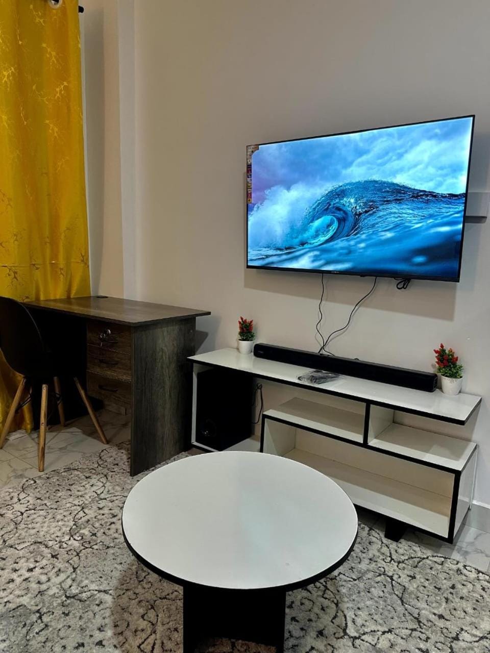 Gee Kamakis Airbnbs Apartment in Kenya