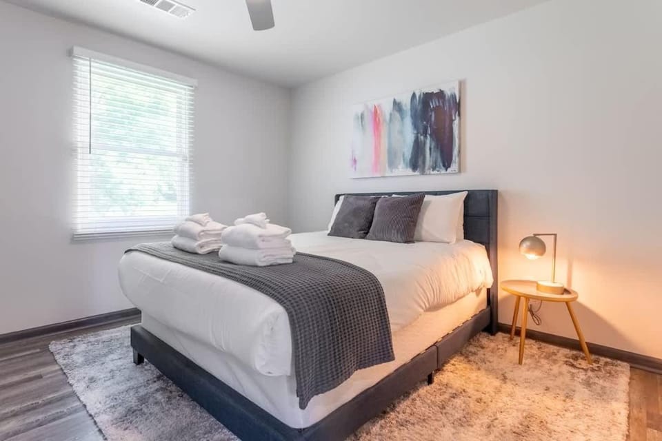 The Good Vibes Cottage by Stay Local Nashville House in Nashville