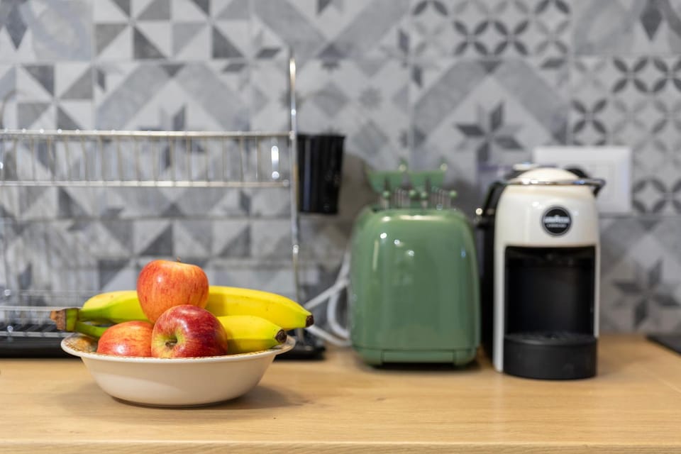 Coffee/tea facilities, toaster