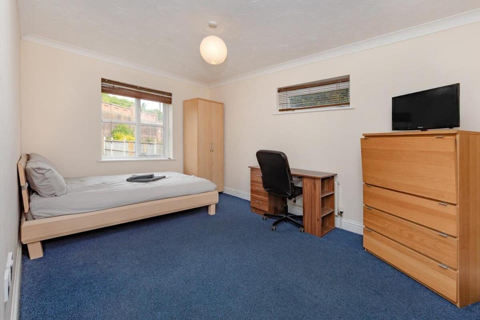 Spacious 3 bed flat in Colchester - Free parking Apartment in Colchester