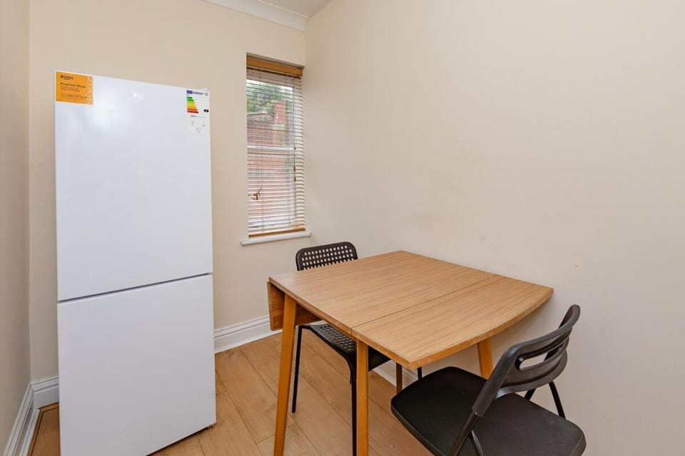 Spacious 3 bed flat in Colchester - Free parking Apartment in Colchester