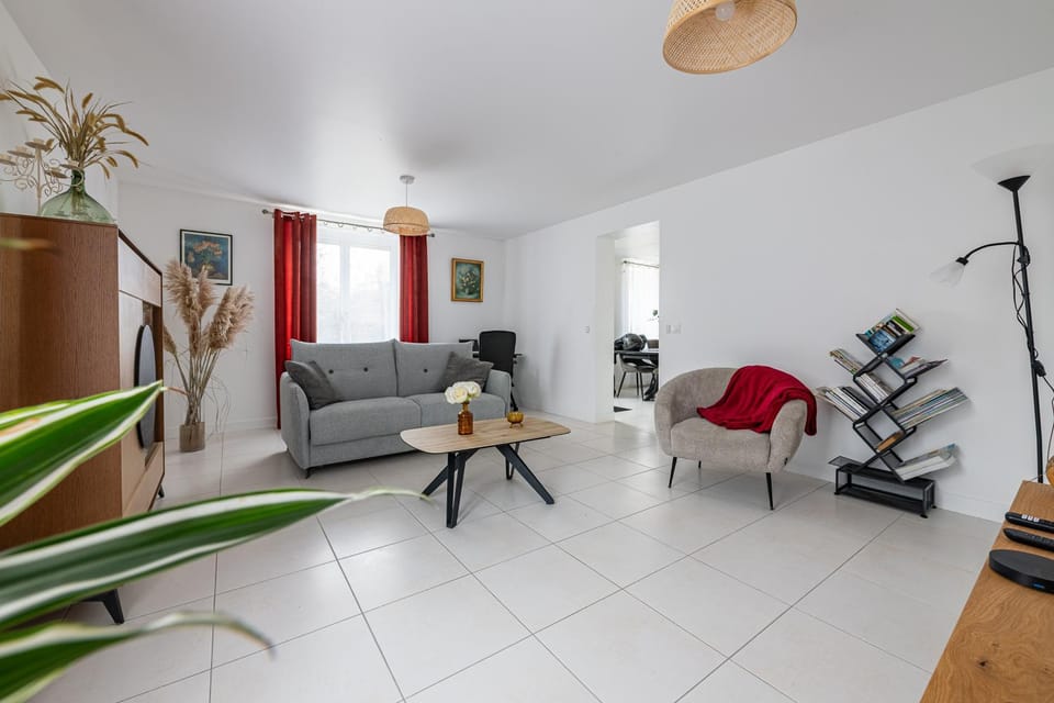 Communal lounge/ TV room, Living room, Seating area