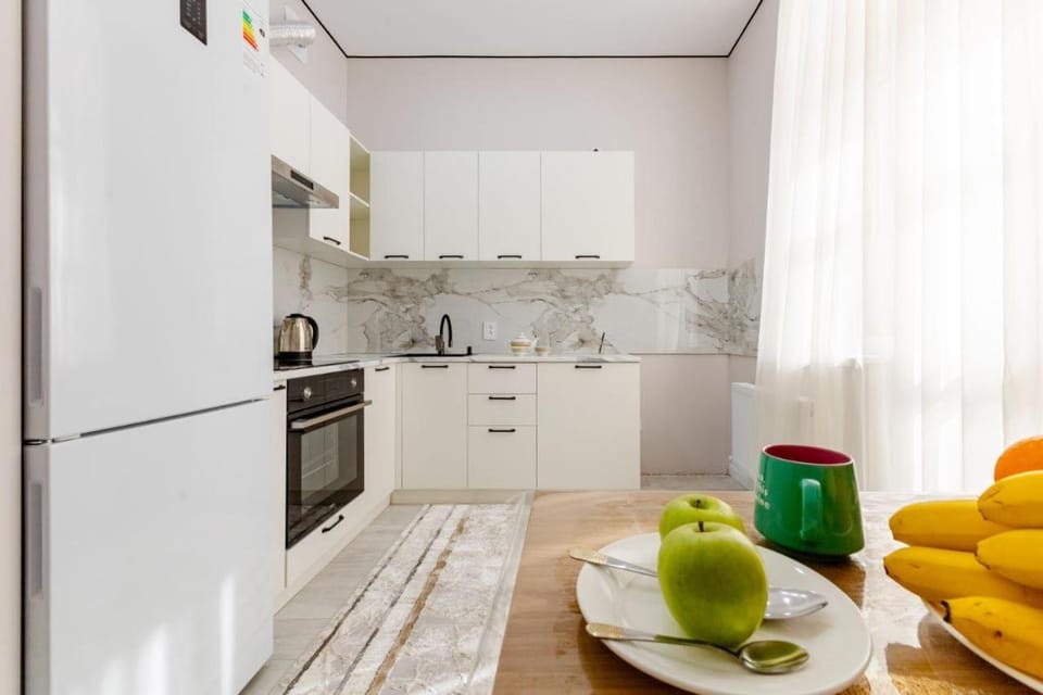 Kitchen or kitchenette, Dining area, oven, stove