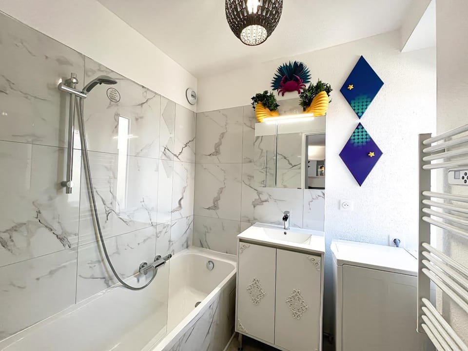 Shower, Bathroom, Bath