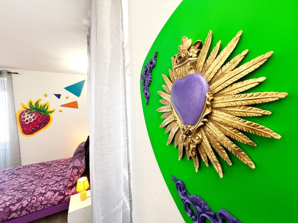 Bed, Decorative detail