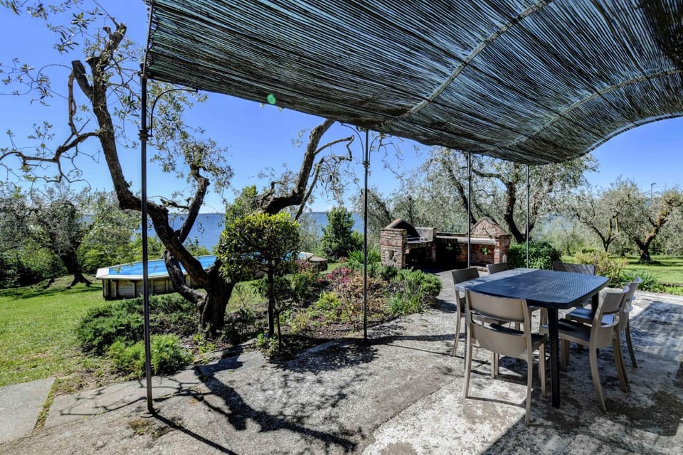 BBQ facilities, Garden, Lake view, Pool view