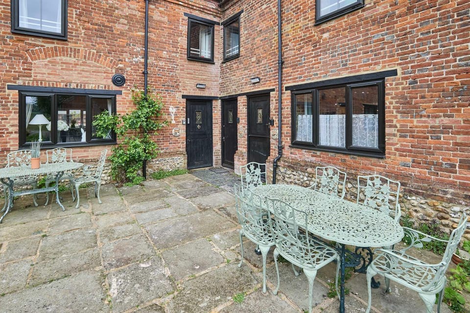 Property building, Dining area