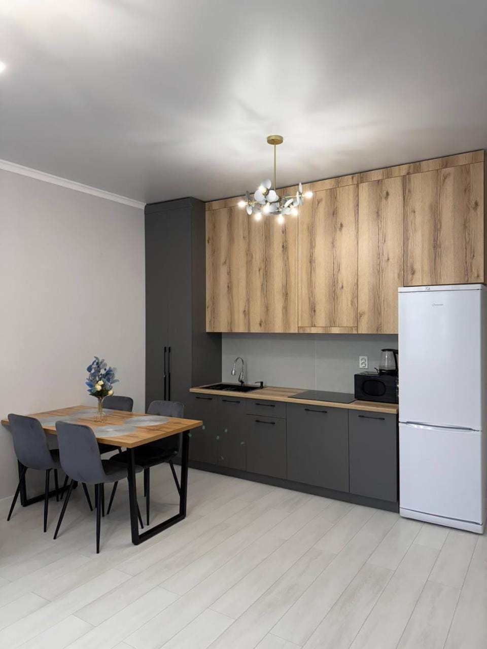Kitchen or kitchenette, Communal kitchen, oven, kitchen, kitchen