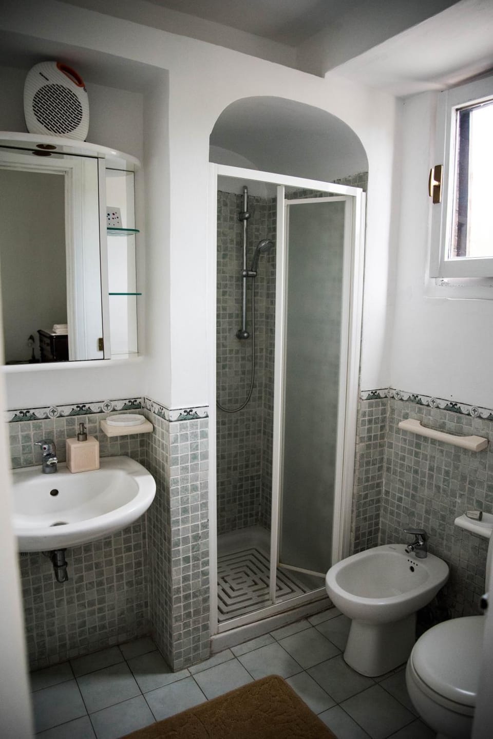 Shower, Bathroom