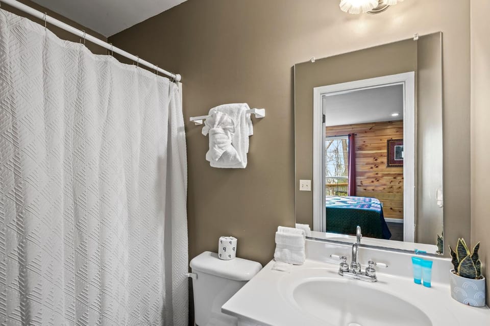 Smoky Mountain Game Den by Avada Properties House in Gatlinburg