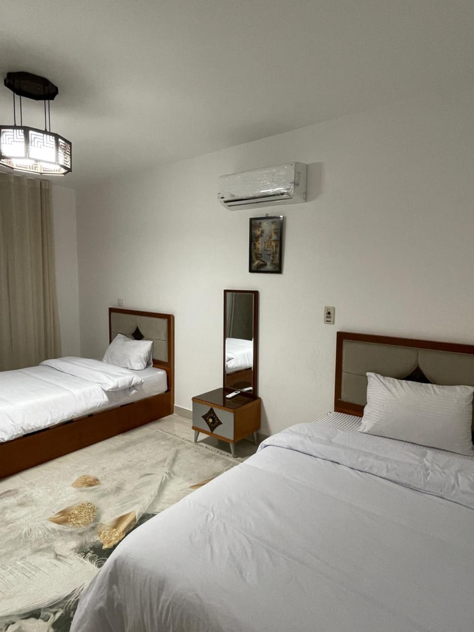 Bed, Photo of the whole room, Bedroom, air conditioner
