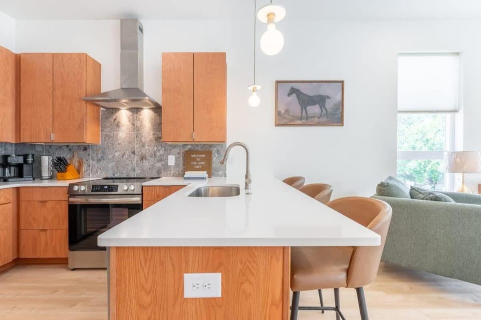 The Lyric Loft by Stay Local Nashville Apartment in East Nashville