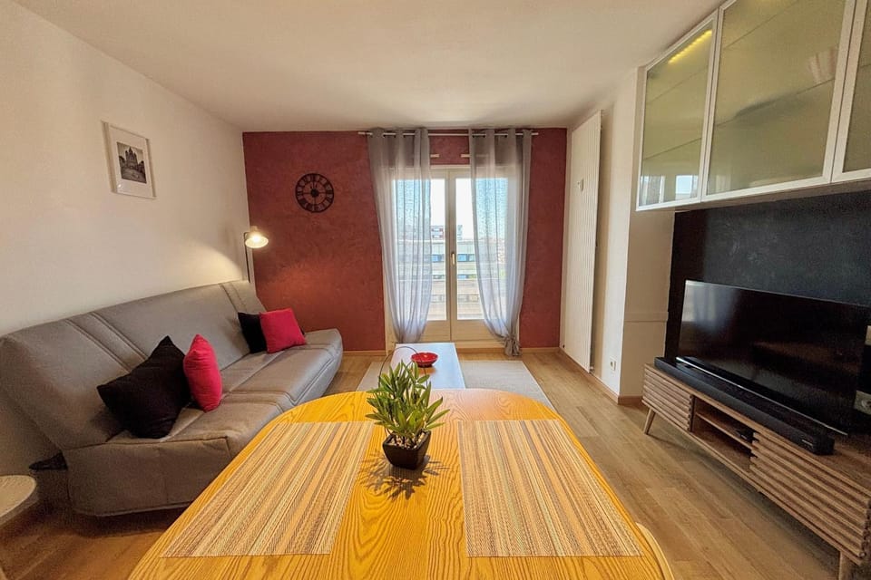 8th floor apartment with 2 balconies Apartment in Strasbourg
