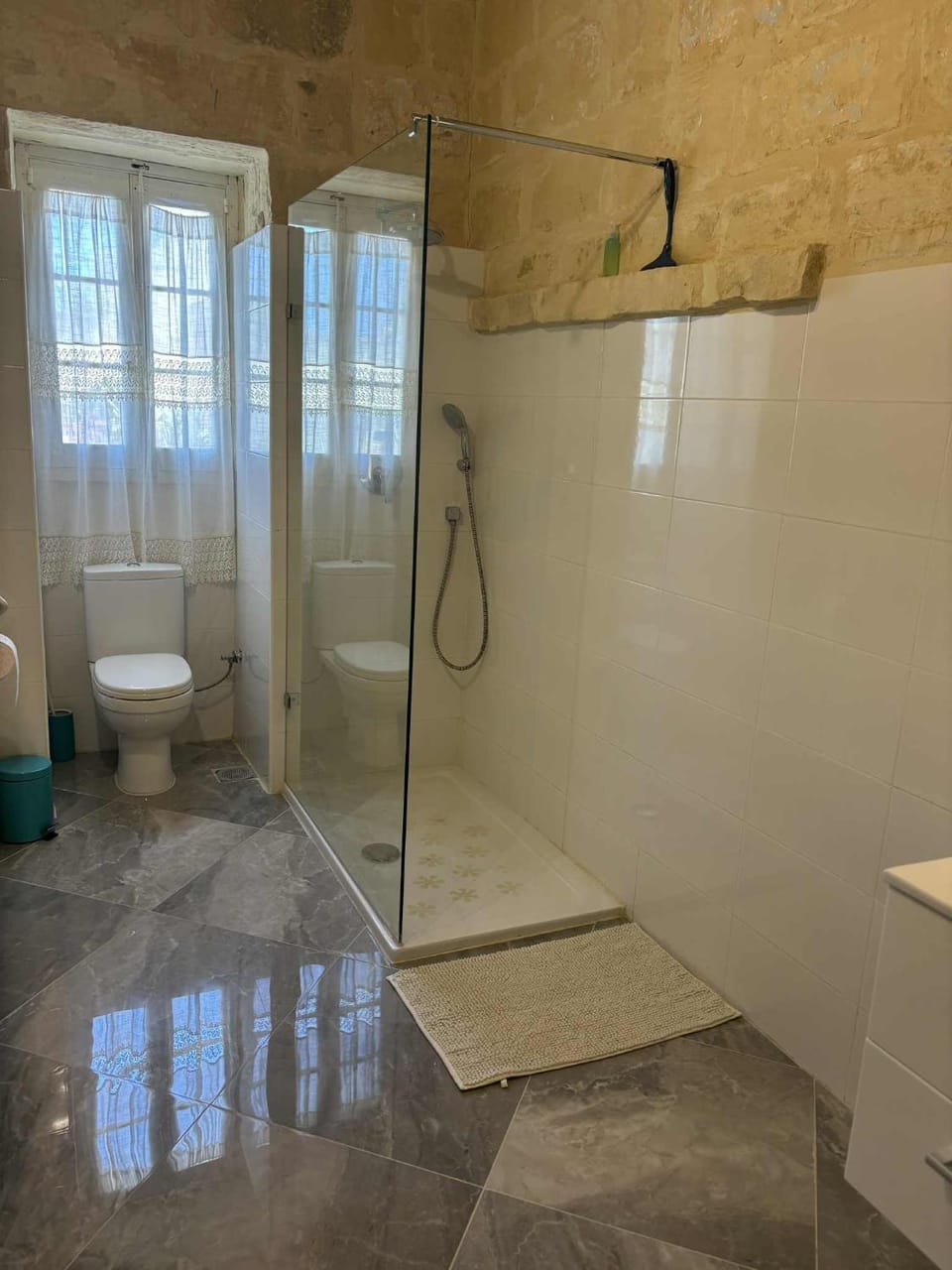 Shower, Toilet, Bathroom