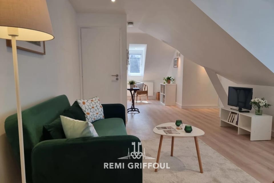 Hypolite 5 Elegant Apartment 80 meters from Honfleur Port 2 guests Apartment in Honfleur