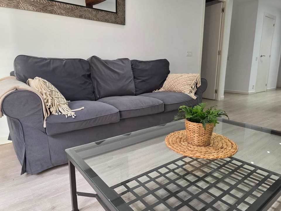 C01A08 Apartamento en santander by R2R Consulting Apartment in Santander