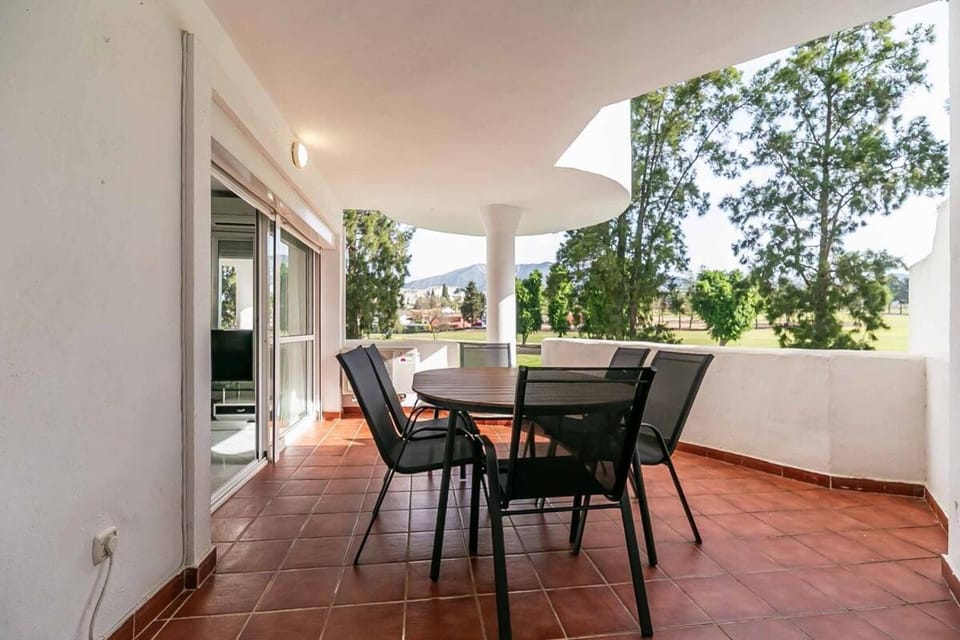 134 - Stylish Modern Apartment with Pool, Mijas Apartment in Costa del Sol