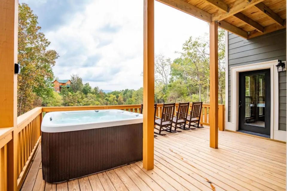 Smokeys Summit by Avada Properties House in Sevier County