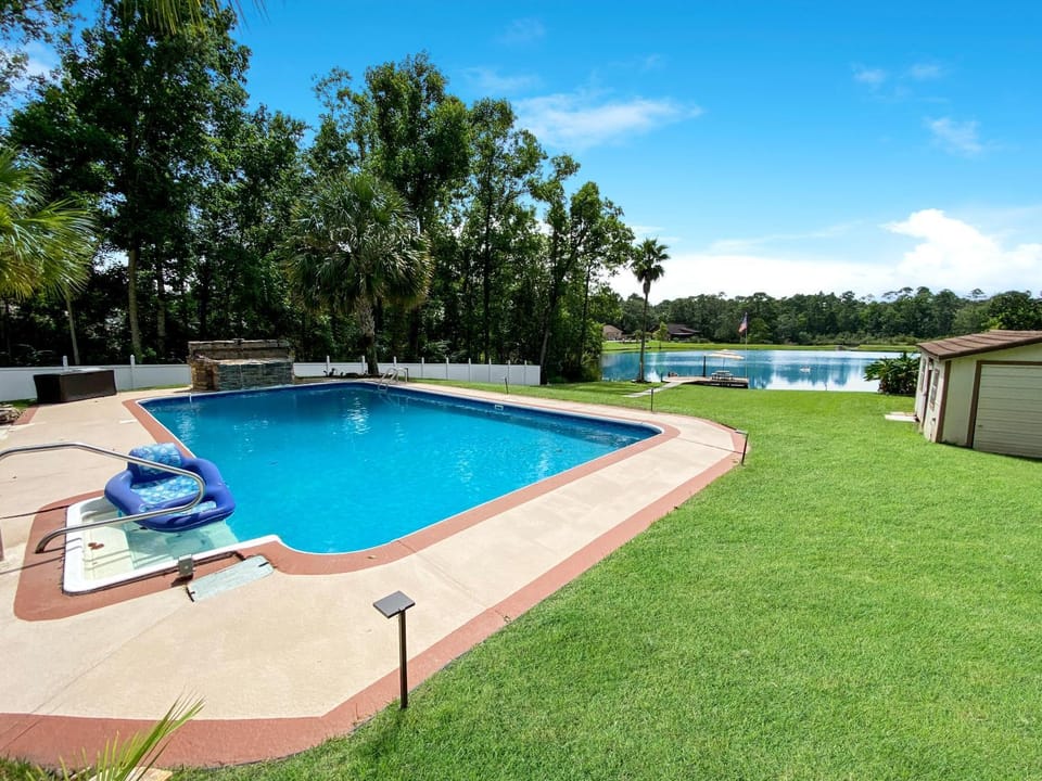 The Lake House, Pool, Dock and Lake Access, Pensacola House in Pensacola