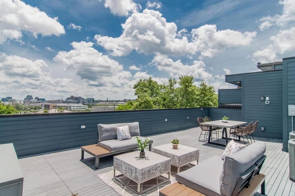 The Rooftop Retreat by Stay Local Nashville House in Nashville