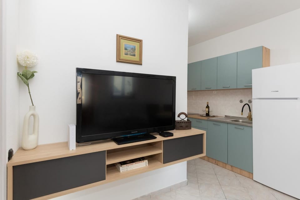 Cvita Apartment in Baška Voda