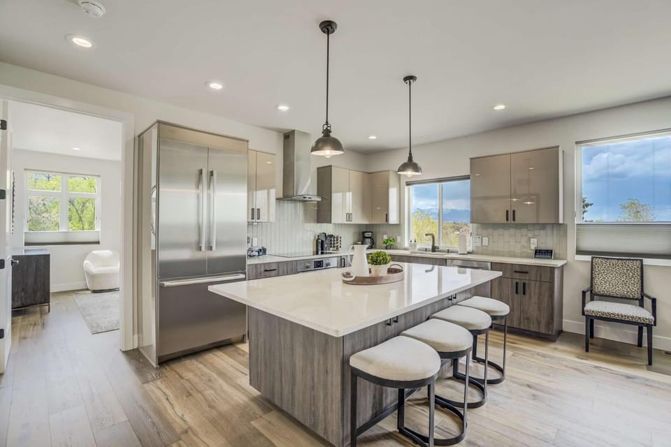 The Overlook Luxury Rooftop Retreat by Broadmoor House in Colorado Springs