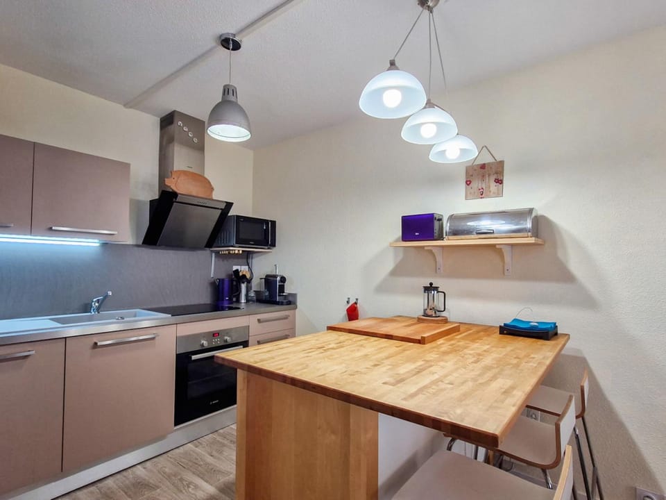 Appartement rénové avec terrasse au centre, 6 pers., vue pistes - FR-1-425-233 Apartment in Arâches-la-Frasse