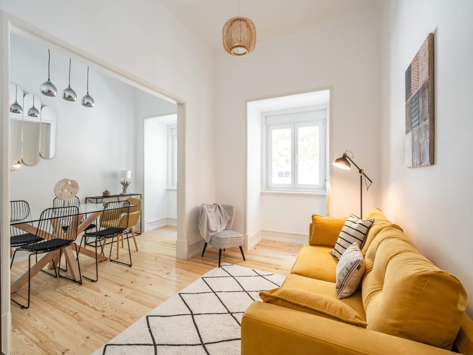 Living room, Seating area, Dining area