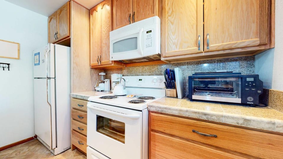 La Vista Blanc with Year-Round Mammoth Fun House in Mammoth Lakes