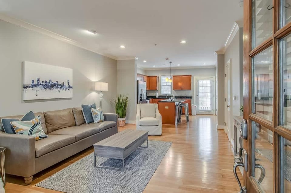 The West End Dreamer by Stay Local Nashville House in Nashville