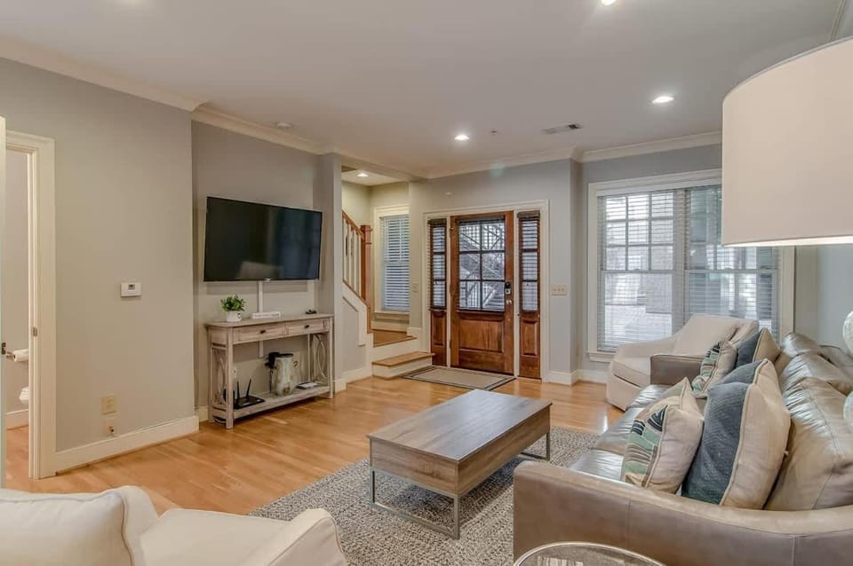 The West End Dreamer by Stay Local Nashville House in Nashville