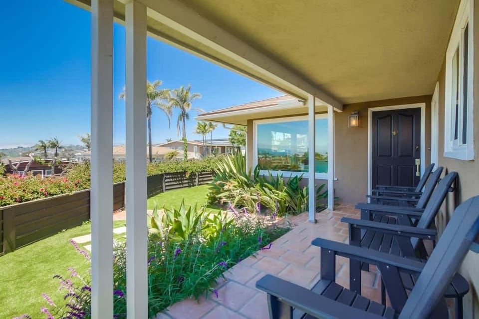 Bay Park Breeze - Minutes to Sea World, The Beach & Downtown House in Pacific Beach