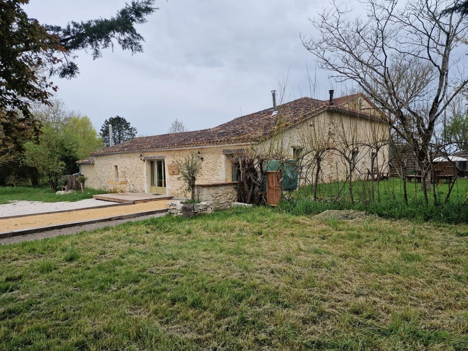 Property building, Spring, Garden, Garden view