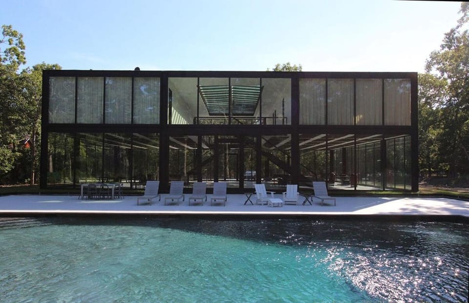 One of a kind Glass House! Villa in Amagansett