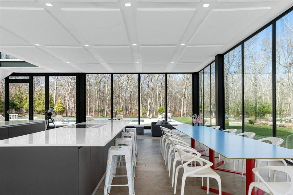 One of a kind Glass House! Villa in Amagansett