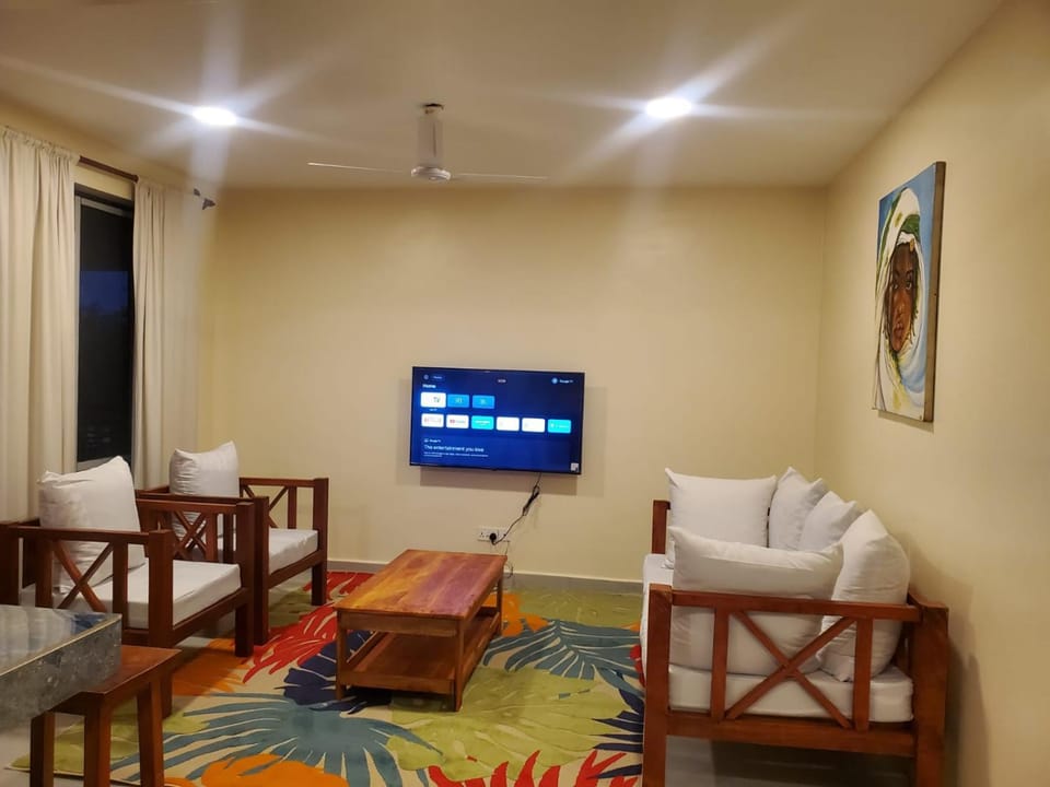 TV and multimedia, Seating area, Evening entertainment