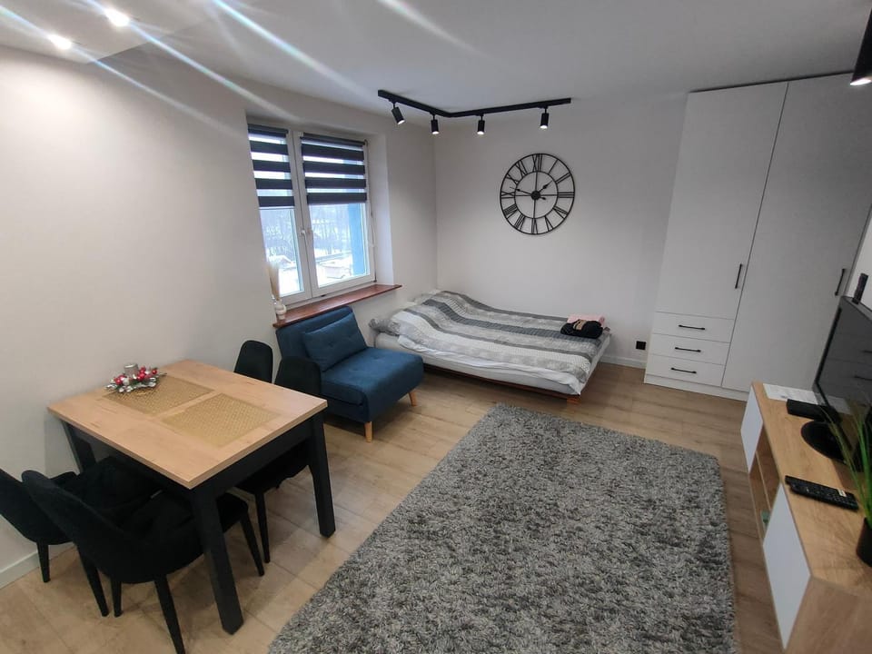 Bed, TV and multimedia