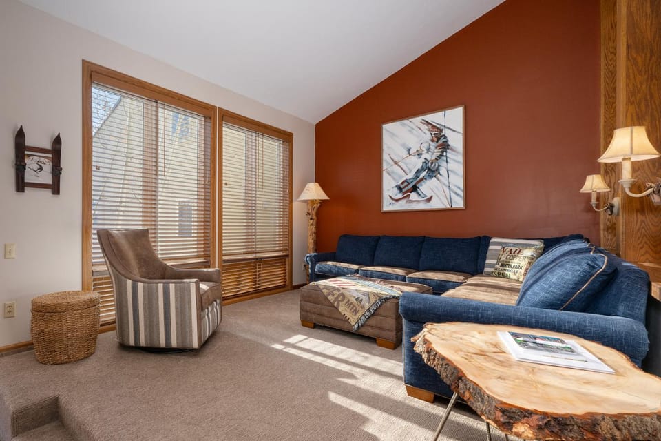Living room, Seating area, furniture