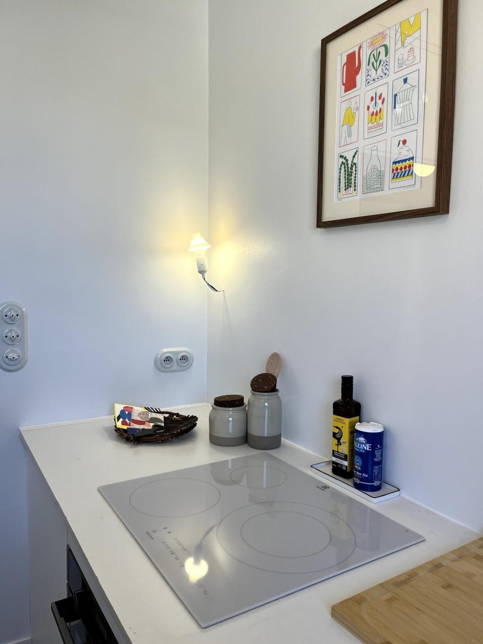 Kitchen or kitchenette, stove, kitchen