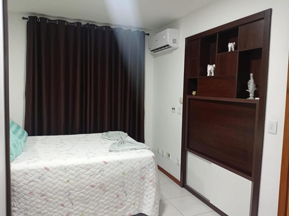 Bed, Bedroom, wardrobe, air conditioner