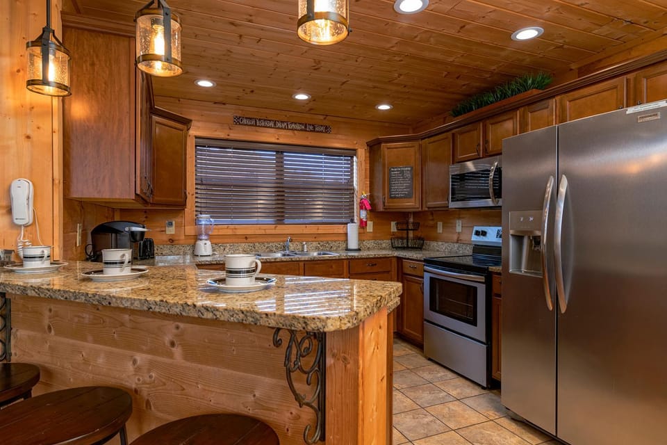 Appalachian Lodge, free tickets, no catch! Chalet in Pigeon Forge