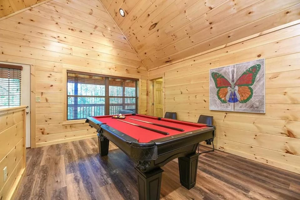 Mountain Getaway by Avada Properties House in Pigeon Forge